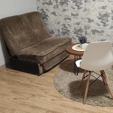 Radvanka напівособняк з власним двором Apartment
