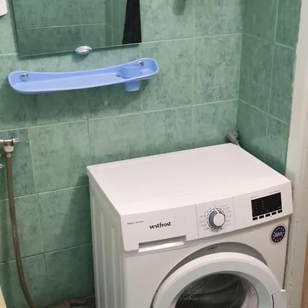 Radvanka напівособняк з власним двором Apartment